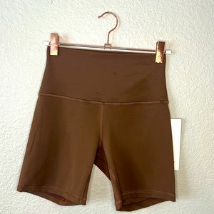 Lululemon alignHR SHORT6”